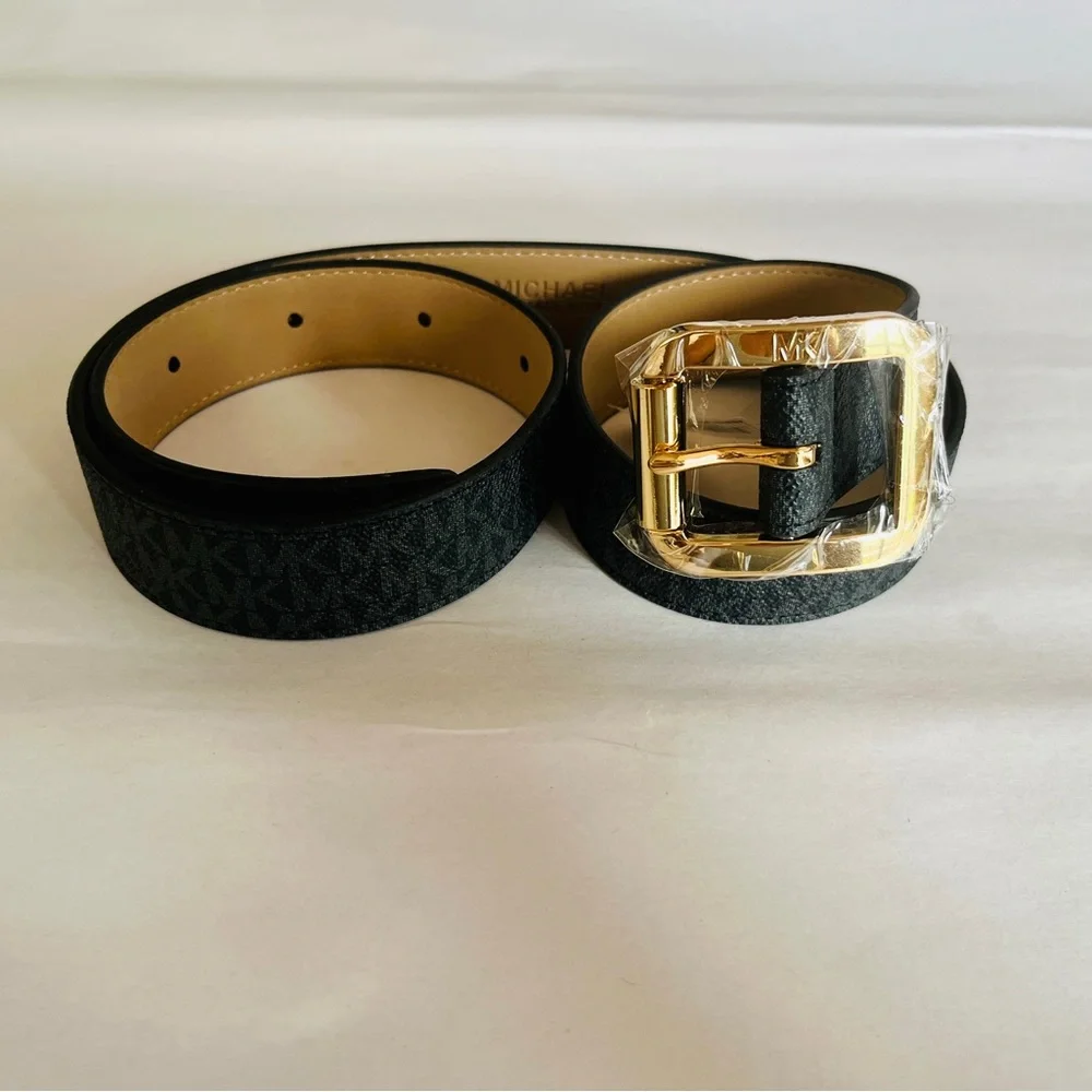 Michael Kors Black/Black Signature Logo Monogram Buckle Belt (556267C), Medium. - Picture 6 of 9